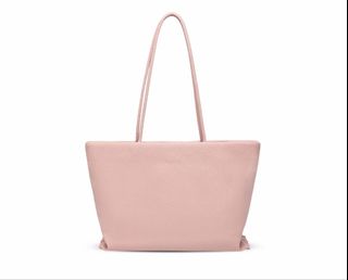 (Category: ) located in . Submitted by vintageaccessories (Listing ID 1470125979, Image 1). Description: .