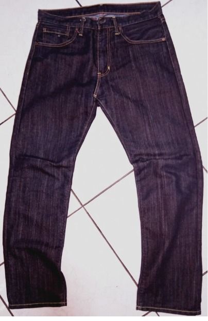 Sugoi (Category: Jeans) located in Baguio. Submitted by pass-sa-barat (Listing ID 1470003250, Image 3). Description: .