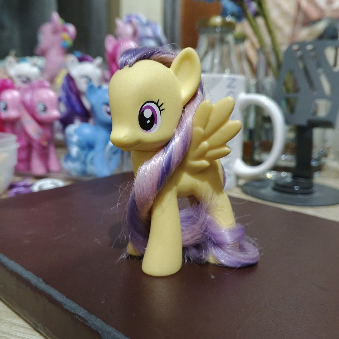 My Little Pony (MLP) Sunny Rays (Category: Figurines & Statues) located in Davao. Submitted by wukomstdu (Listing ID 1470032369, Image 1). Description: - Authentic My Little Pony Sunny Rays Figure TRADING FOR OTHER PONIES OR LPS BUNDLES!! 🪼.
