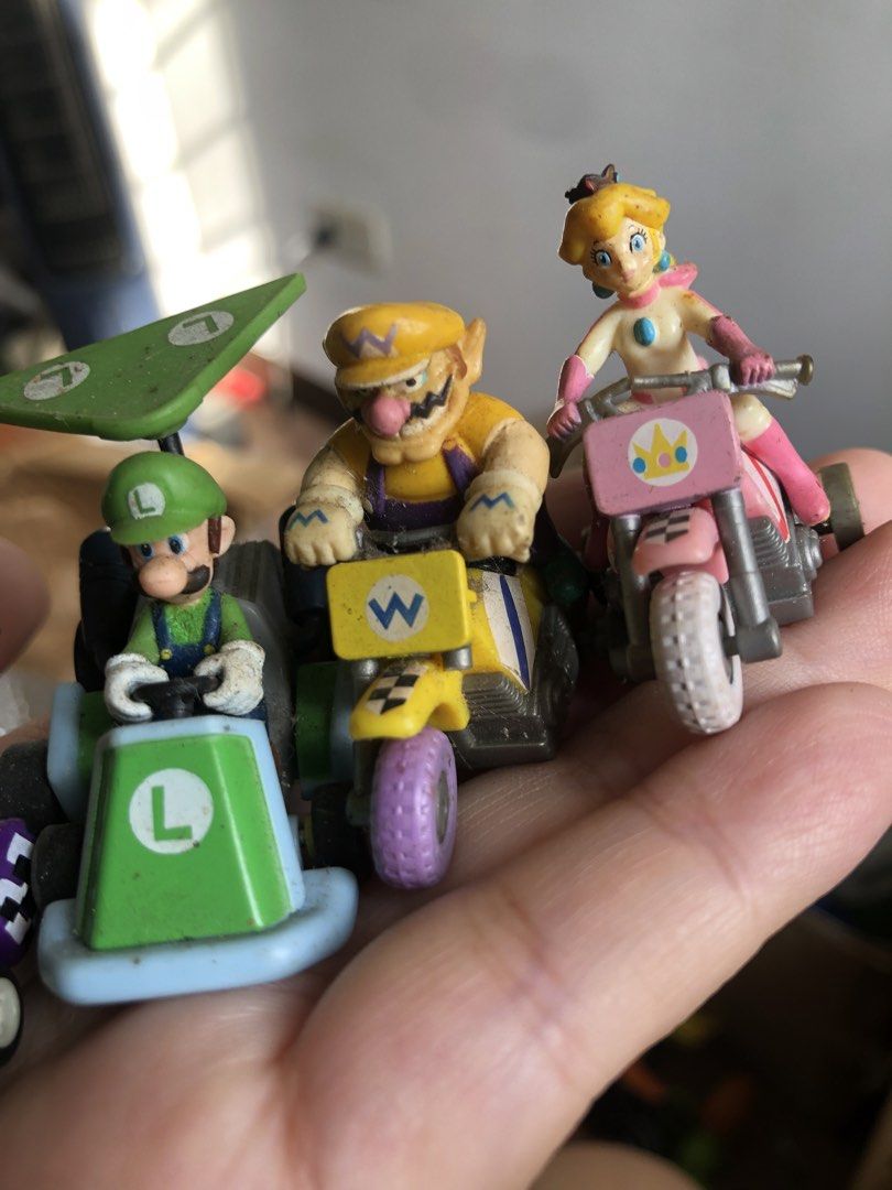 Super mario karts mini pullback (Category: Kids Toys) located in Cainta. Submitted by dopethrifts.ph (Listing ID 1469952065, Image 2). Description: Issue sa wheel ni wario.