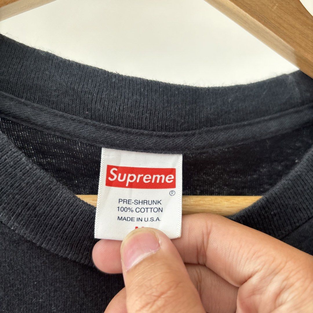Supreme Fried Chicken Dinner Graphic Tee Black Size M (Category: Tshirts & Polo Shirts ) located in Bambang. Submitted by heats777 (Listing ID 1470020442, Image 3). Description: - Brand: Supreme - Color: Black with fried chicken dinner graphic - Size: Medium - Material: 100% pre-shrunk cotton (Made in U.S.A.) - Style: Classic streetwear - Issue: Last pic.