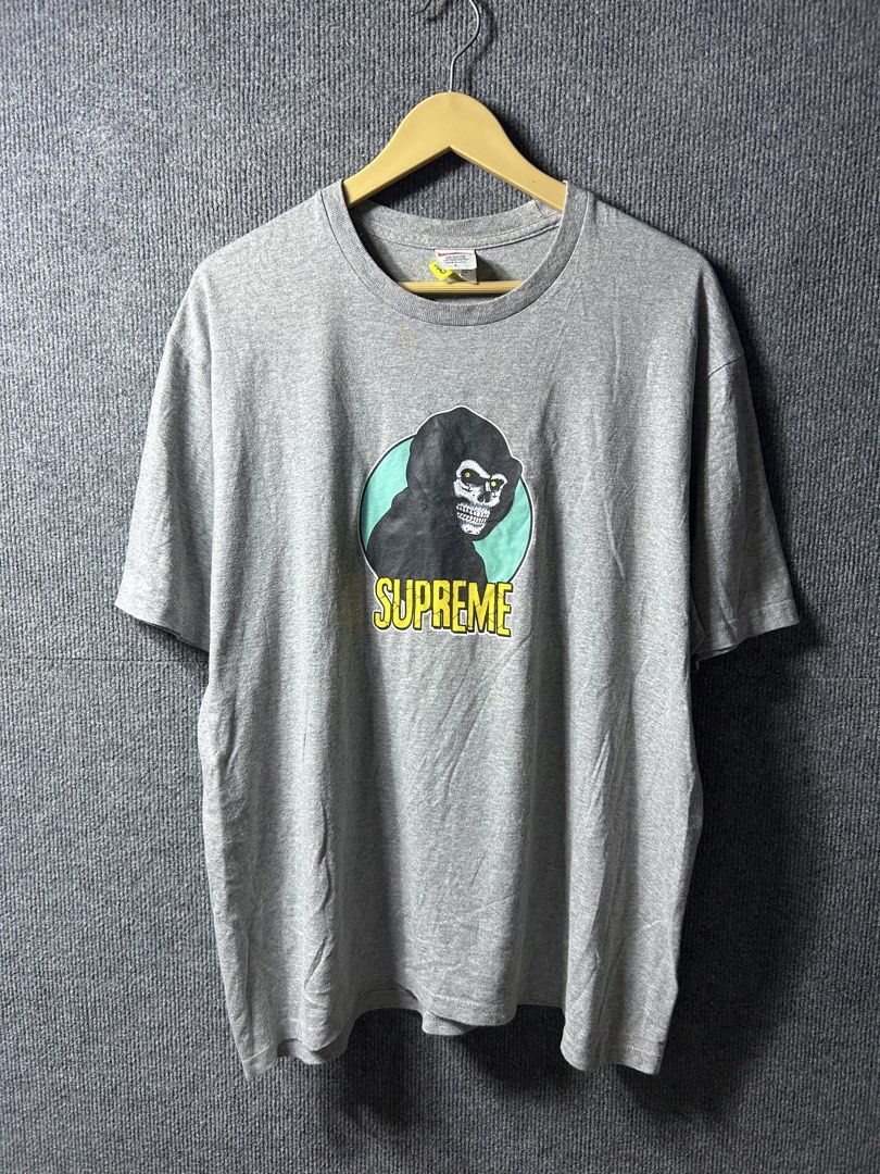 SUPREME REAPER TEE (Category: Activewear) located in Manila. Submitted by cy_bakz (Listing ID 1470101496, Image 2). Description: GUARANTEED AUTHENTIC MENS / -SUPREME REAPERTEE (GRAY) SIZE :LARGE ON TAG (Mens) LENGTH : 29 WIDTH : 23 (MEASURED IT BY INCHES) COLOR RATE - 9.8/ 10 OVER ALL CONDITION - 9.5/ 10 IN EXCELLENT CONDITION VERY SMALL HAIR LINE (NEED WASH ONLY) ₱ 📩📥 PRICE • Slightly Negotiable • Bacolod City meet up for checking • Open for C