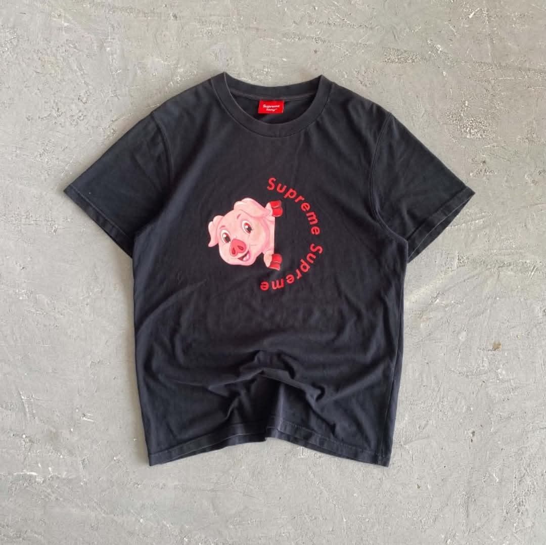 Supreme tony (Category: Tshirts & Polo Shirts ) located in Malabon City. Submitted by not_just_fits (Listing ID 1470141386, Image 1). Description: Dimes: ▪️W: 21 L: 28 Flaw/s: ▪️Needs Wash.