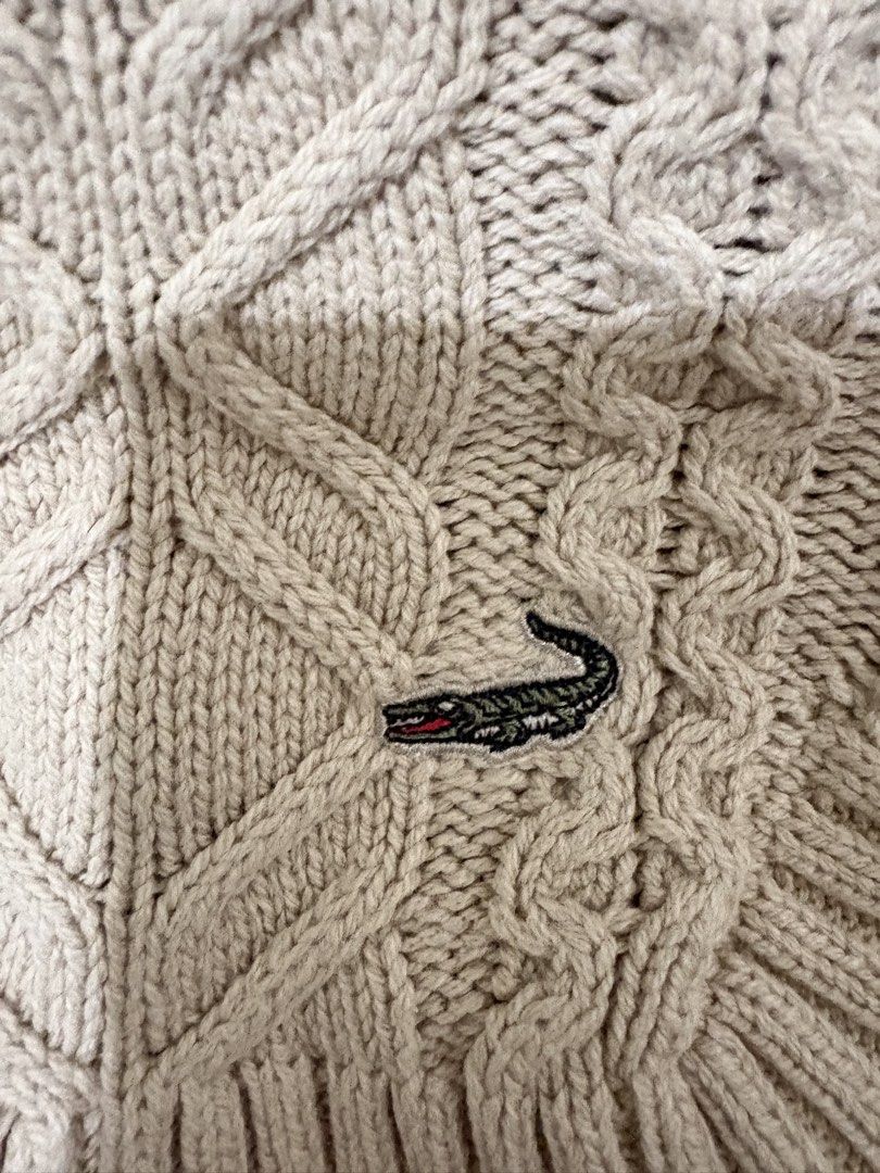 Crocodile Sweater Vest (Category: Others Tops) located in Quezon City. Submitted by jindori._. (Listing ID 1470030056, Image 3). Description: Dimensions (WxL): 16.5x22.5 Color rate: 10/10 Colors may vary due to lighting Ship out every weekends.