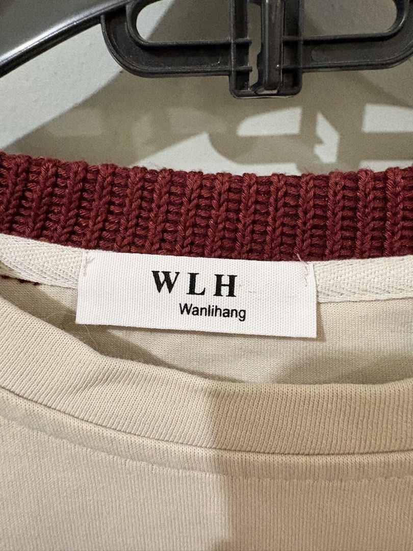 Sweatshirt (Category: Longsleeves) located in Quezon City. Submitted by jindori._. (Listing ID 1470033148, Image 3). Description: Dimensions (WxL):22x19.5 Color rate: 7/10 Colors may vary due to lighting Ship out every weekends.