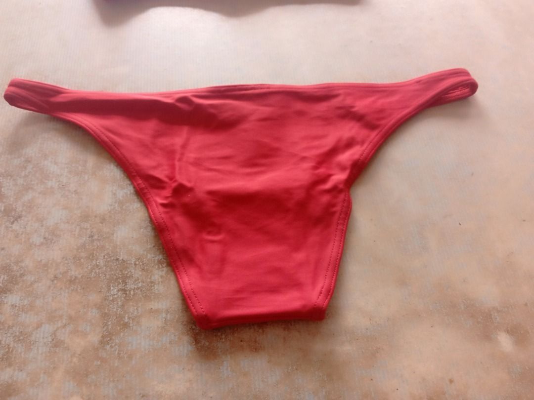 Swim Bottoms US BNEWTAG (Category: Bikinis & Swimsuits) located in Los Banos. Submitted by mania-62906 (Listing ID 1470031351, Image 3). Description: BNEWTAG. US Medium. Red.
