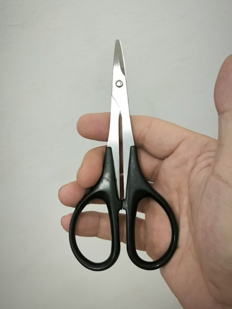 Tamiya Craft Tools Curved Scissors for Plastic / Lexan (74005) (Category: Craft Supplies & Tools) located in Angeles City. Submitted by yellowbrickstore (Listing ID 1470116780, Image 2). Description: Authentic Tamiya Japan Craft Tools No. 05 Curved Scissors for Plastic & Polycarbonate Brand: Tamiya (Japan) Item Number: 74005 (Craft Tool Series No. 05) Blade Material: High-grade 420J2 stainless steel Blade Design: Curved cutting edge designed to t