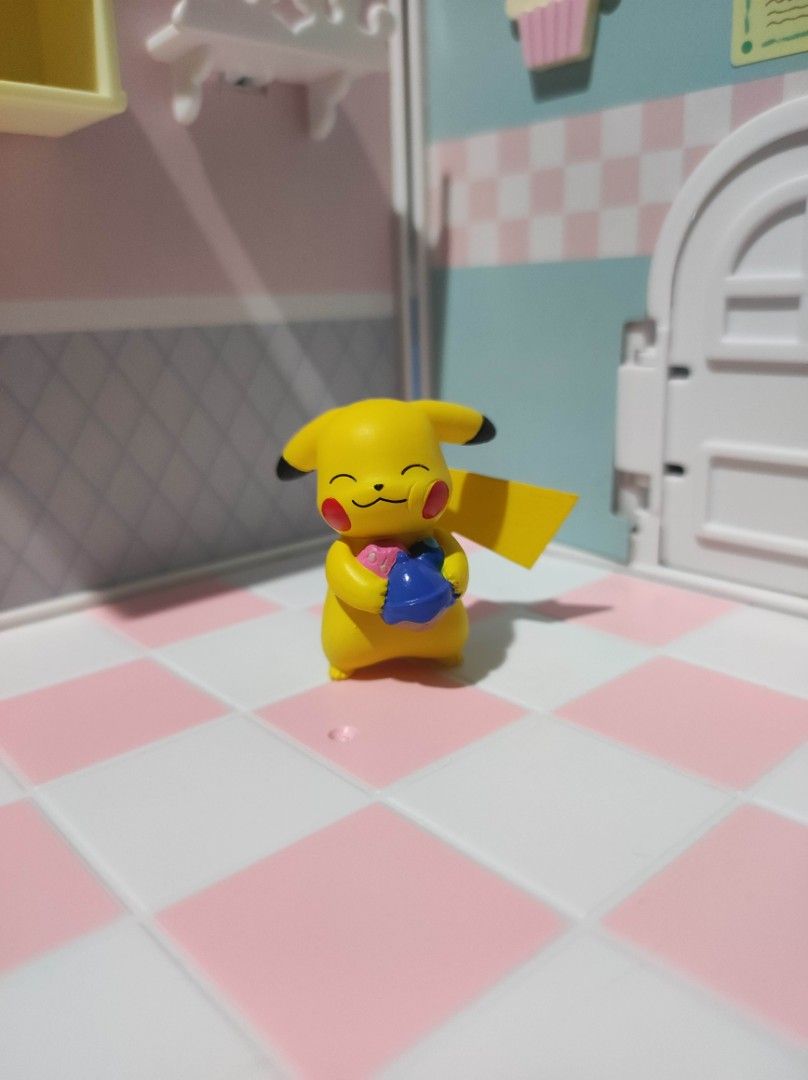 T-arts Pokemon: Munching Time - Pikachu (Category: Action & Battle Toys) located in Taguig. Submitted by lilrootshop (Listing ID 1469969902, Image 1). Description: ***Crossposted*** Price: 180 AUTHENTIC First to pay basis. No COD. For item reservation, a down payment of 50% or 100 pesos (whichever is less) is required. Down payment is non-refundable. One month reservation only. Location: Taguig (near BGC) MOP: GCash / Maya / GoTyme.
