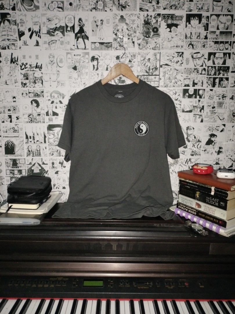 🛒T&C Surf Designs HAWAII graphic tee (Category: Tshirts & Polo Shirts ) located in Baguio. Submitted by northstar.hilagangbituin (Listing ID 1470079450, Image 2). Description: .