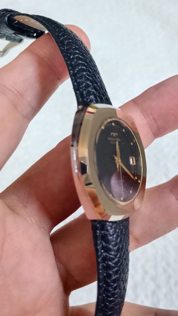 Vintage Technos Borazon Quartz Unisex Watch (Category: Women's Watches) located in Malolos. Submitted by chrono_revival (Listing ID 1469993480, Image 2). Description: PLEASE READ THE FULL POST BEFORE SENDING ANY INQUIRIES. SERIOUS OFFERS ONLY PLEASE. ********** Authentic Technos Borazon Quartz Watch *Borazon is a metal-carbon compound resistant to extreme heat and corrosion - Black dial with date window at 3 o’clock - Aftermarket leather strap - 