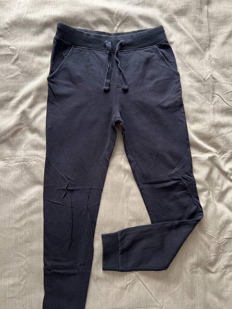 Terranova Dark Grey Jogger Sweatpants with Drawstring (Category: Other Bottoms) located in Pasig City. Submitted by jenscloset86 (Listing ID 1470012764, Image 2). Description: Brand: TERRANOVA Size: Small Color: Dark Blue • no flaws, no damage • good condition Measurement: Waist: 30” Length: 40”.