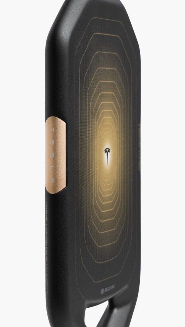 TESLA AURUM PICKLEBALL PADDLE (Category: Racket and Ball Sports) located in Manila. Submitted by maddyros (Listing ID 1469953865, Image 2). Description: Tesla Aurum Paddle by Selkirk Brand new, sealed in box with original bag. Arriving November 25. ₱39,000.