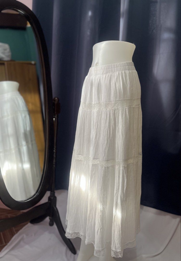 Thailand 100% cotton skirt (Category: Skirts) located in Baguio. Submitted by grrrrwmm__2day (Listing ID 1470081389, Image 1). Description: .