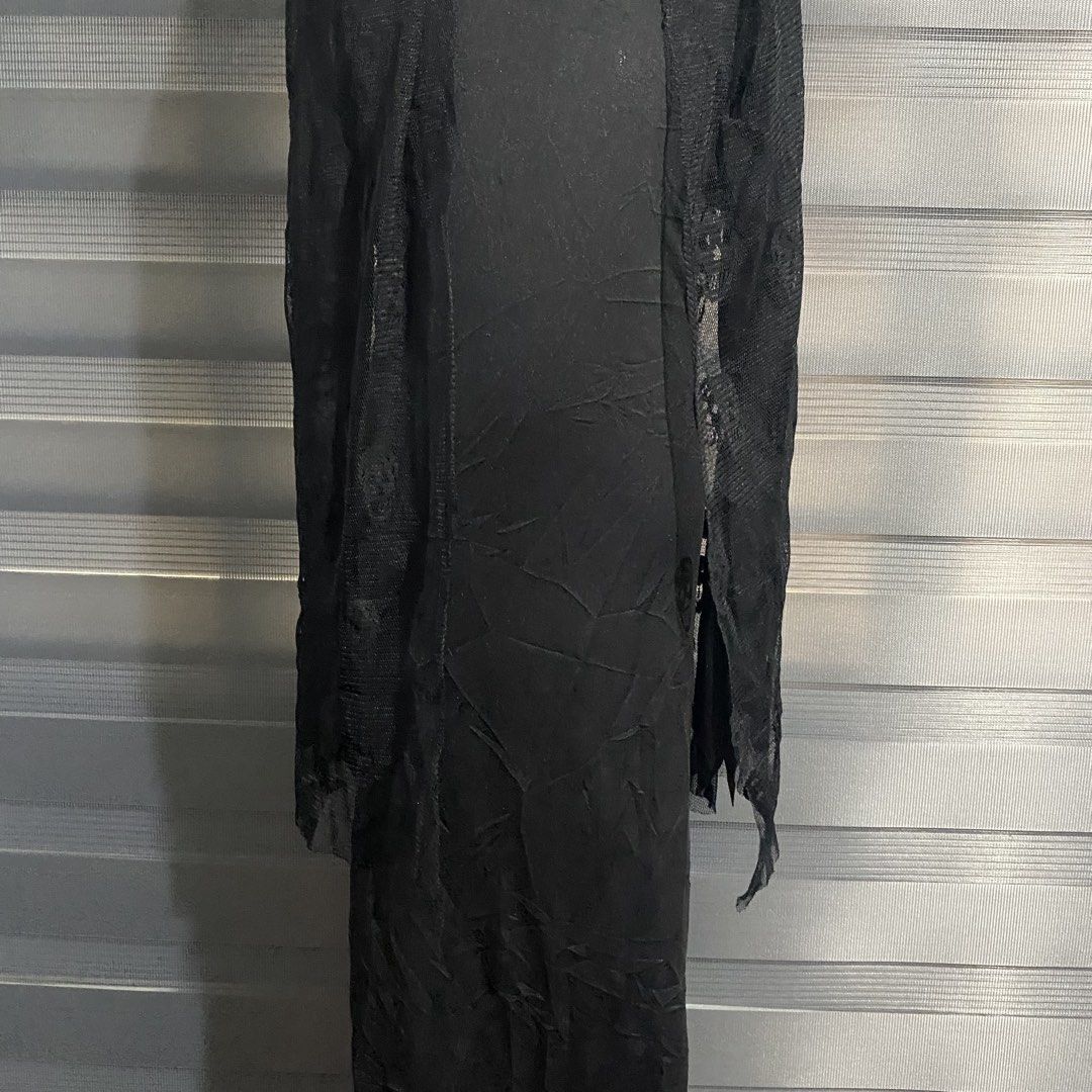 The Bride Costume (Category: Everything Else Others) located in Caloocan City. Submitted by discusonlineshop (Listing ID 1470001050, Image 3). Description: 10-12y complete set .