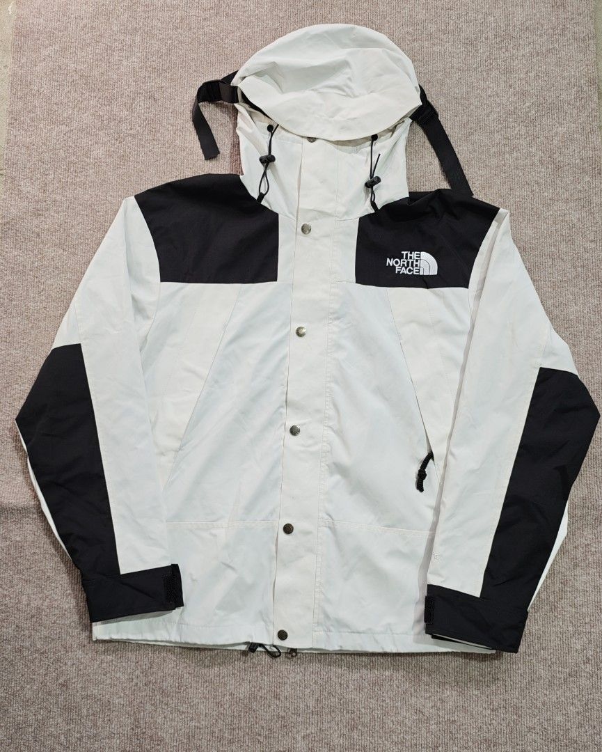 The north face goretex jacket (Category: Coats, Jackets and Outerwear) located in Apalit. Submitted by _doer (Listing ID 1469953549, Image 1). Description: size large 23.5 inch width 27.5 inch length need clean 1500 or best offer.