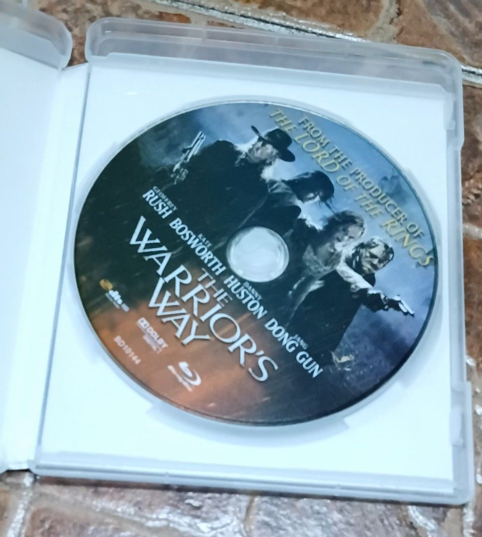 The Warrior's Way Blu-ray Movie (Category: CDs & DVDs) located in Quezon City. Submitted by dancatz (Listing ID 1469998407, Image 2). Description: □ P 100.00 - Title: The Warrior's Way - Format: Blu-ray disc (includes original case and disc) - Cast: Geoffrey Rush, Kate Bosworth, Danny Huston, Jang Dong Gun - Director: Sngmoo Lee - Producer: Team behind Lord of the Rings - Rating: 15 (Strong bloody violence) - Audio: English DTS-HD 5.1 - Runtime: 