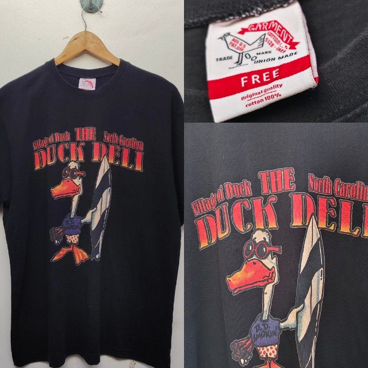 THRIFTED MENS TSHIRT (Category: Tshirts & Polo Shirts ) located in Caloocan City. Submitted by jmedalla1958179 (Listing ID 1470084467, Image 2). Description: DM LANG SA INTERESTED WE SHIP NATIONWIDE 🛵.