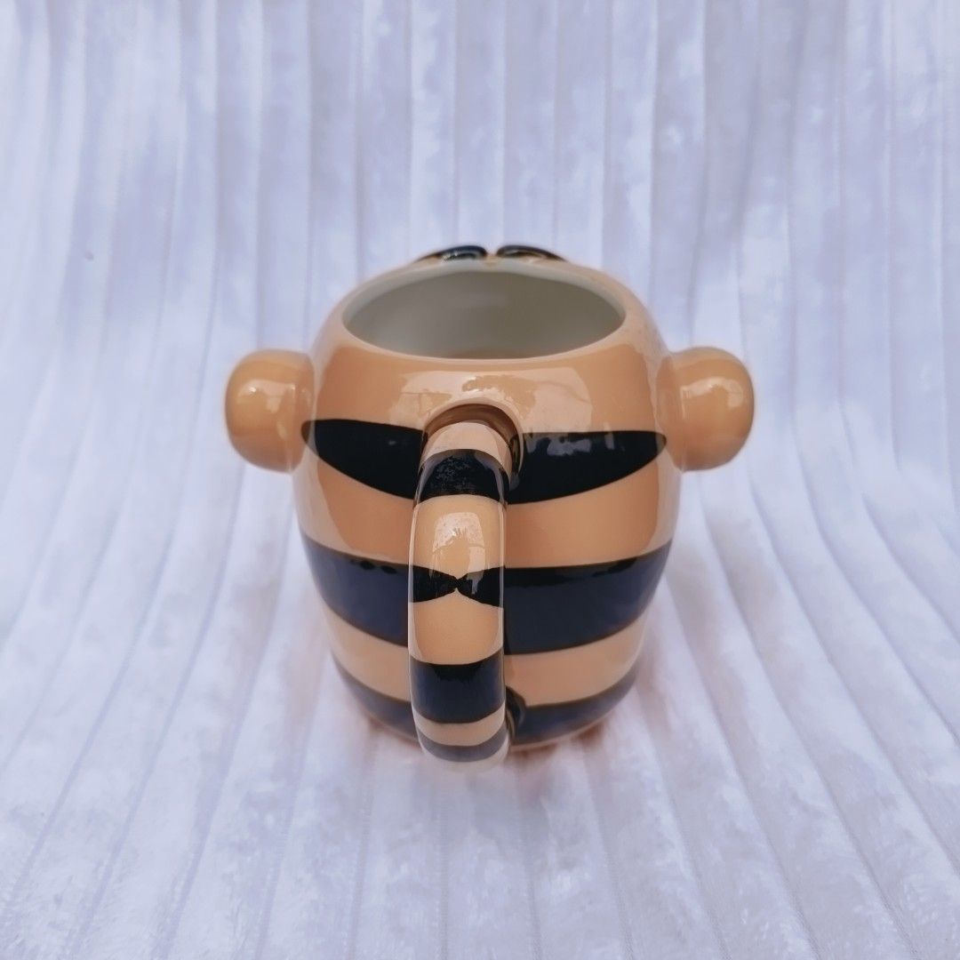 TIGER 3D CERAMIC MUG (Category: Coffee & Tea Tableware) located in Bontoc. Submitted by shaneebhee (Listing ID 1469957057, Image 3). Description: 💛 TIGER 3D CERAMIC MUG 💛 💰 ₱750.oo ✅ Available on hand 📦 Ready to ship ✨ No cracks, chips, or crazing! 📍 Bontoc, Mt. Province 💚 GCash payment only 📦 Nationwide shipping via J&T Express 🕰️ Luzon: 2–3 days | VisMin: 3–7 days 🚚 Shipping fee c/o buyer ❌ No COD — payment first po..