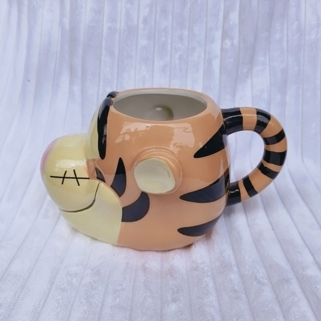 TIGER 3D CERAMIC MUG (Category: Coffee & Tea Tableware) located in Bontoc. Submitted by shaneebhee (Listing ID 1469957057, Image 2). Description: 💛 TIGER 3D CERAMIC MUG 💛 💰 ₱750.oo ✅ Available on hand 📦 Ready to ship ✨ No cracks, chips, or crazing! 📍 Bontoc, Mt. Province 💚 GCash payment only 📦 Nationwide shipping via J&T Express 🕰️ Luzon: 2–3 days | VisMin: 3–7 days 🚚 Shipping fee c/o buyer ❌ No COD — payment first po..