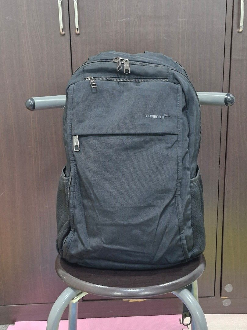 Tigernu 15.6"Laptop Backpack (Category: Backpacks) located in Quezon City. Submitted by sinosipat (Listing ID 1469989850, Image 2). Description: Color: Black Anti-Theft Laptop Pocket Tablet Pocket USB Port.