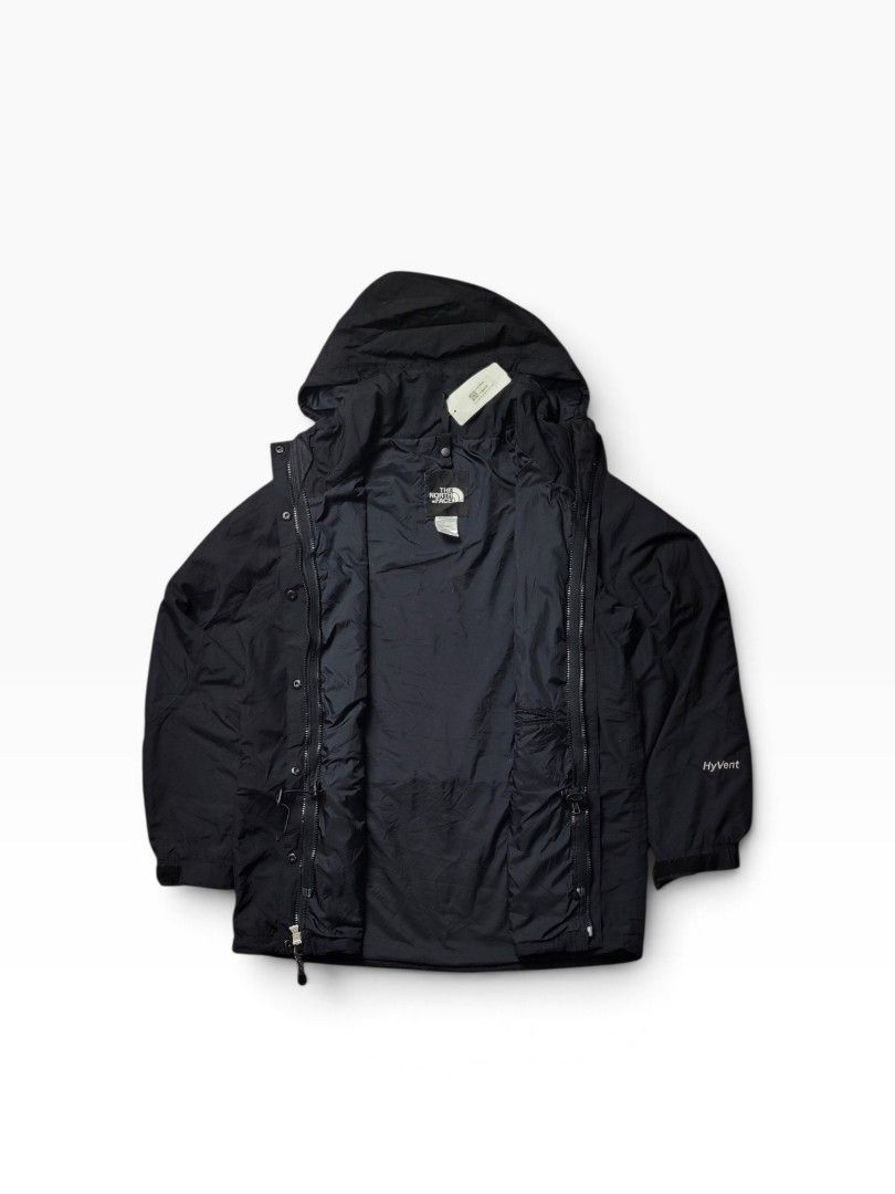 TNF HYVENT HOODED MOUNTAIN JACKET (Category: Hoodies) located in Manila. Submitted by 7100treasure.co (Listing ID 1470041562, Image 2). Description: TNF HYVENT HOODED MOUNTAIN JACKET • Technology: HyVent (Waterproof, windproof & seam-sealed shell technology) • Measurements: 22" Width x 29" Length 📍 Location: Mindanao 🚚 Shipping: J&T Express Nationwide 💳 Payment: GCash (Payment First) 📩 PM TO MINE! 🔥.