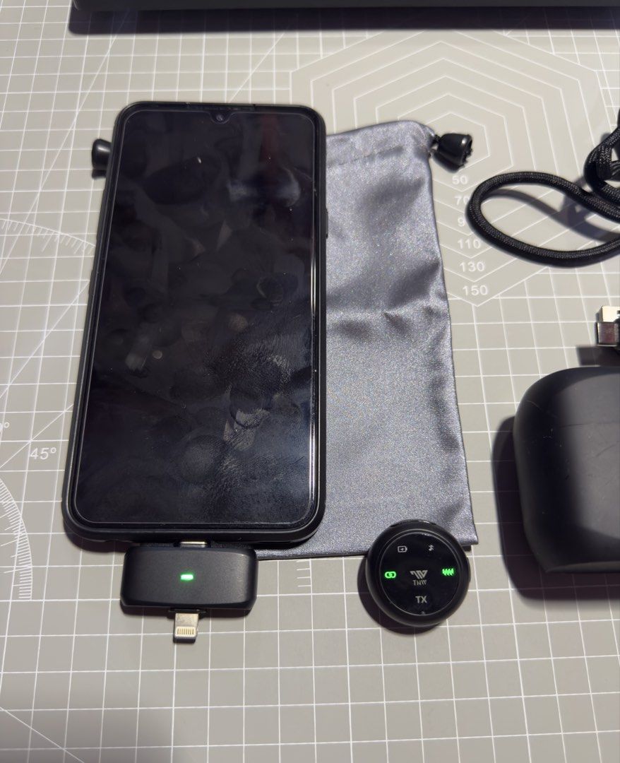 TNW A36 Wireless Lavalier Microphone Set (Category: Microphones) located in Mandaluyong City. Submitted by benjperez (Listing ID 1469950267, Image 3). Description: For Sale only! No Swap! TNW A36 Wireless Lavalier Microphone For Lighting and Type C Port Complete Package (No Issue) Condition: Almost New, used only for affiliate Price: 500 Meet up: After Office: Parqal/Mandaluyong Weekends: Maysilo Mandaluyong Note: Hindi po ako nagsesend ng video,