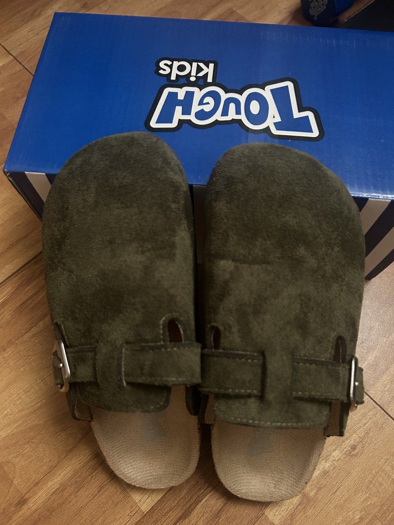 Tough kids slippers (Category: Babies & Kids Fashion) located in Taguig. Submitted by shepai (Listing ID 1470141291, Image 2). Description: Euro 33 can fit 8 yrs old .