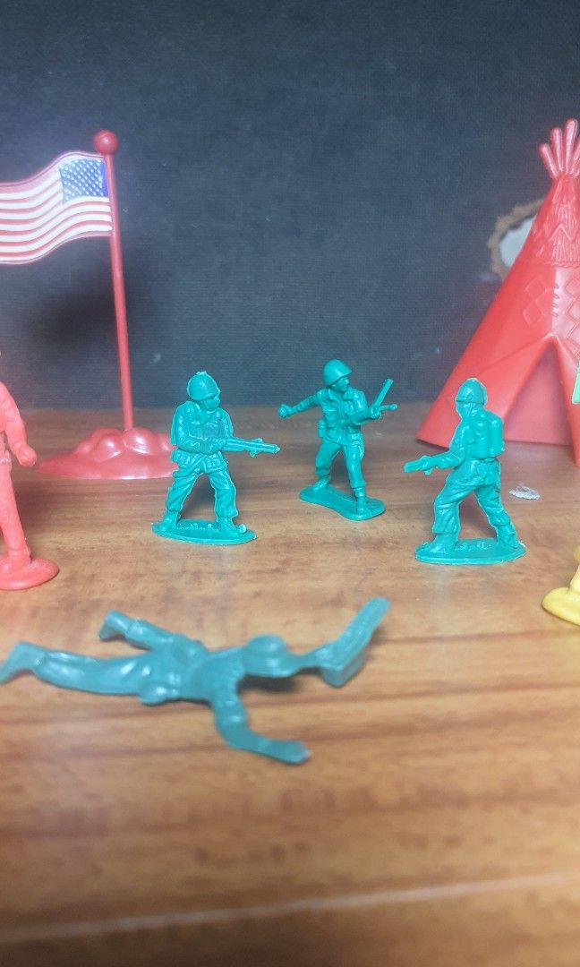 Toy Soldier/Native American/Cowboy (Category: Action & Battle Toys) located in Tarlac. Submitted by gunz__ (Listing ID 1469999200, Image 3). Description: Good condition 75pcs ₱250 + shipping fee (shipped via J&T) MOP: Gcash PM if interested.