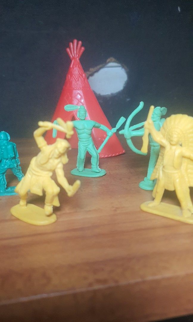 Toy Soldier/Native American/Cowboy (Category: Action & Battle Toys) located in Tarlac. Submitted by gunz__ (Listing ID 1469999200, Image 2). Description: Good condition 75pcs ₱250 + shipping fee (shipped via J&T) MOP: Gcash PM if interested.