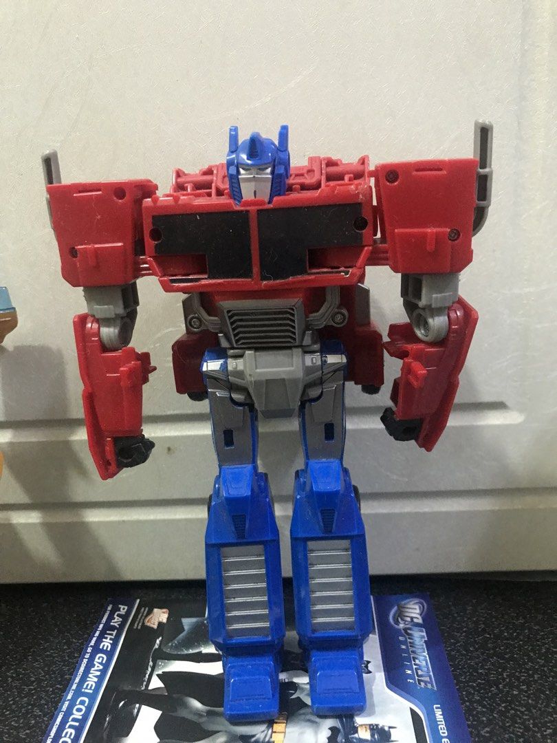 Toys transformers (Category: Action & Battle Toys) located in San Mateo. Submitted by quikzee (Listing ID 1470047659, Image 1). Description: Set ₱780.