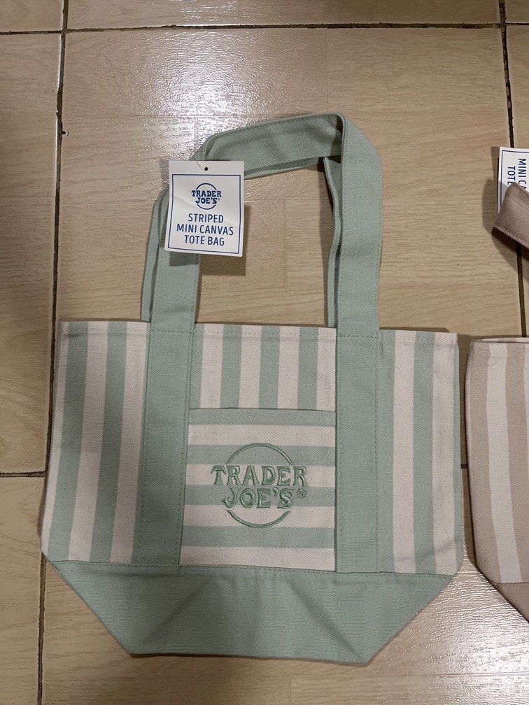 Trader joe’s mini tote from U.S (Category: Tote Bags) located in Manila. Submitted by ty_imported_goods (Listing ID 1469953126, Image 1). Description: Original from trader joe’s U.S🇺🇸 For sure buyer only.