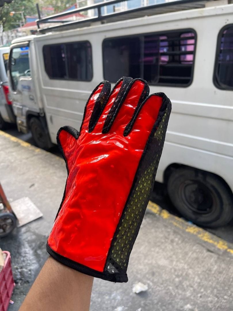 Traffic Gloves (Category: Everything Else Others) located in Manila. Submitted by 09171479278_elsie. (Listing ID 1469965367, Image 1). Description: Traffic Gloves .