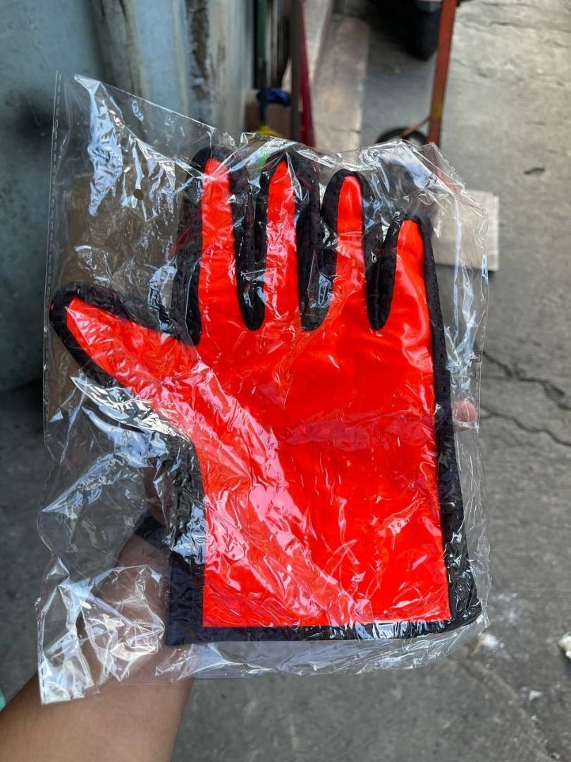 Traffic Gloves (Category: Everything Else Others) located in Manila. Submitted by 09171479278_elsie. (Listing ID 1469965367, Image 3). Description: Traffic Gloves .