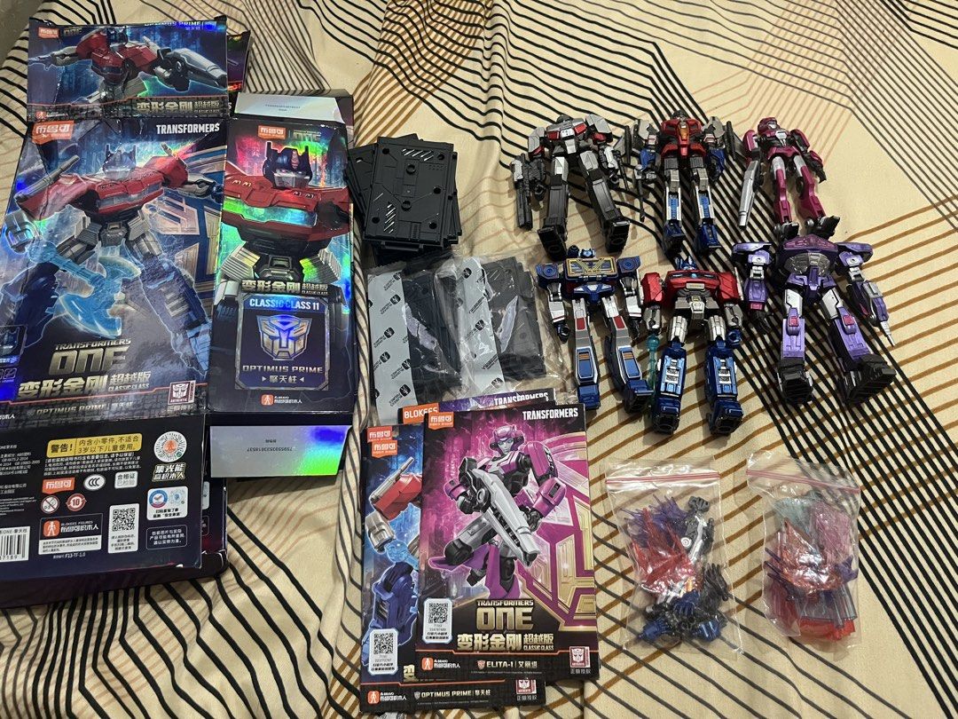 Blokees Transformers One Classic Class Figures Bundle (Category: Action & Battle Toys) located in Mandaluyong City. Submitted by aragaki3 (Listing ID 1470099113, Image 1). Description: set only - megatron and elita1 no more light up -complete accesories with folded box.
