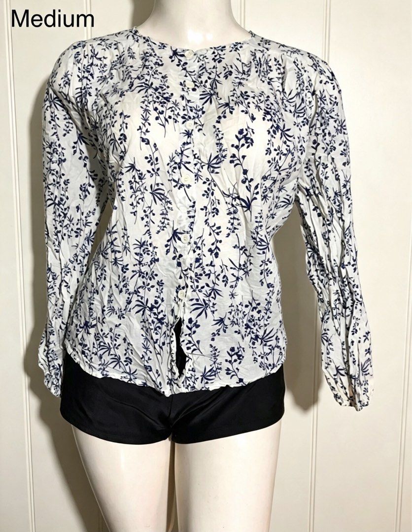 Trendy blouses (Category: Blouses) located in Manila. Submitted by bellachichay (Listing ID 1470129821, Image 3). Description: .