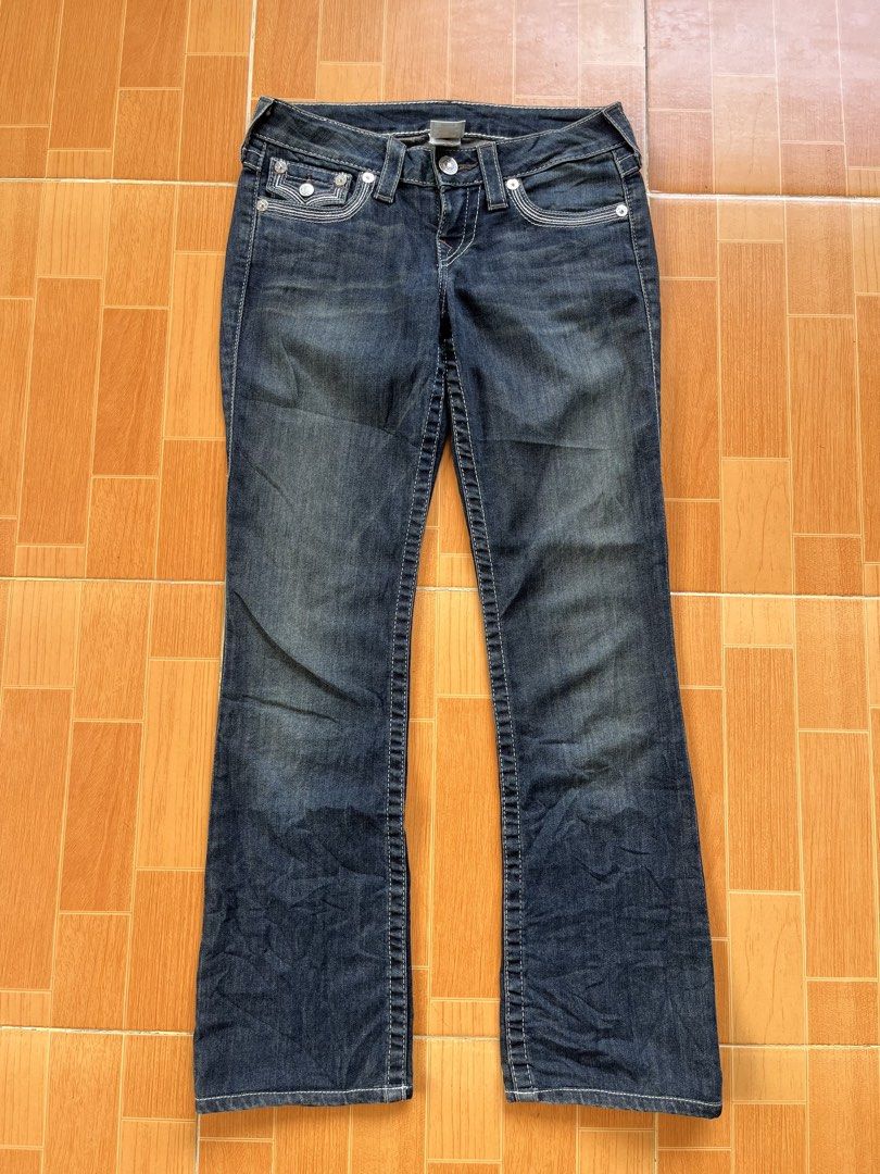 True religion (Category: Jeans) located in Santo Tomas. Submitted by vincezy2 (Listing ID 1469962046, Image 1). Description: Size 25.