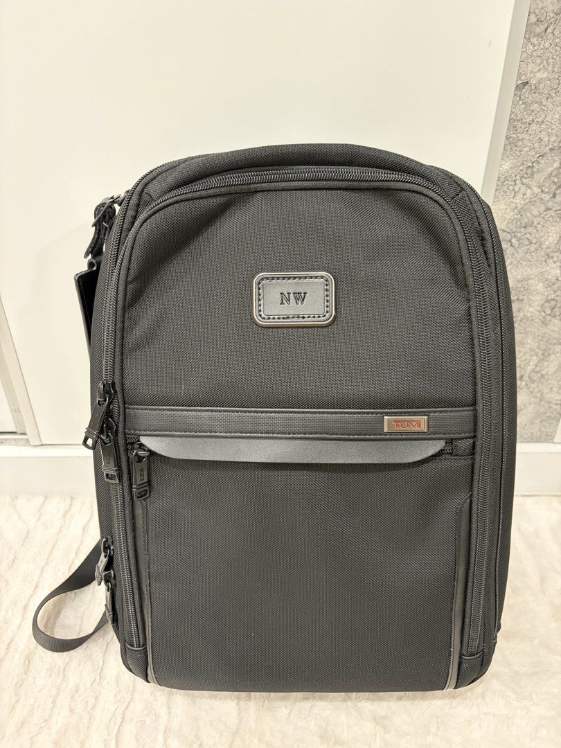 Tumi Backpack (Category: Backpacks) located in Kota Kinabalu. Submitted by amrhnasser94 (Listing ID 1470106789, Image 1). Description: Gifted & authentic. Only used once. Authentic Tumi Tracer ID intact inside..
