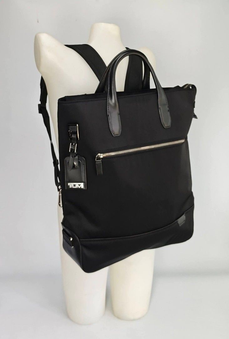 TUMI Harrison Parker Tote Backpack, a versatile 2-in-1 convertible bag (Category: Backpacks) located in Quezon City. Submitted by rnjcollections_eleganteph (Listing ID 1469971374, Image 1). Description: .
