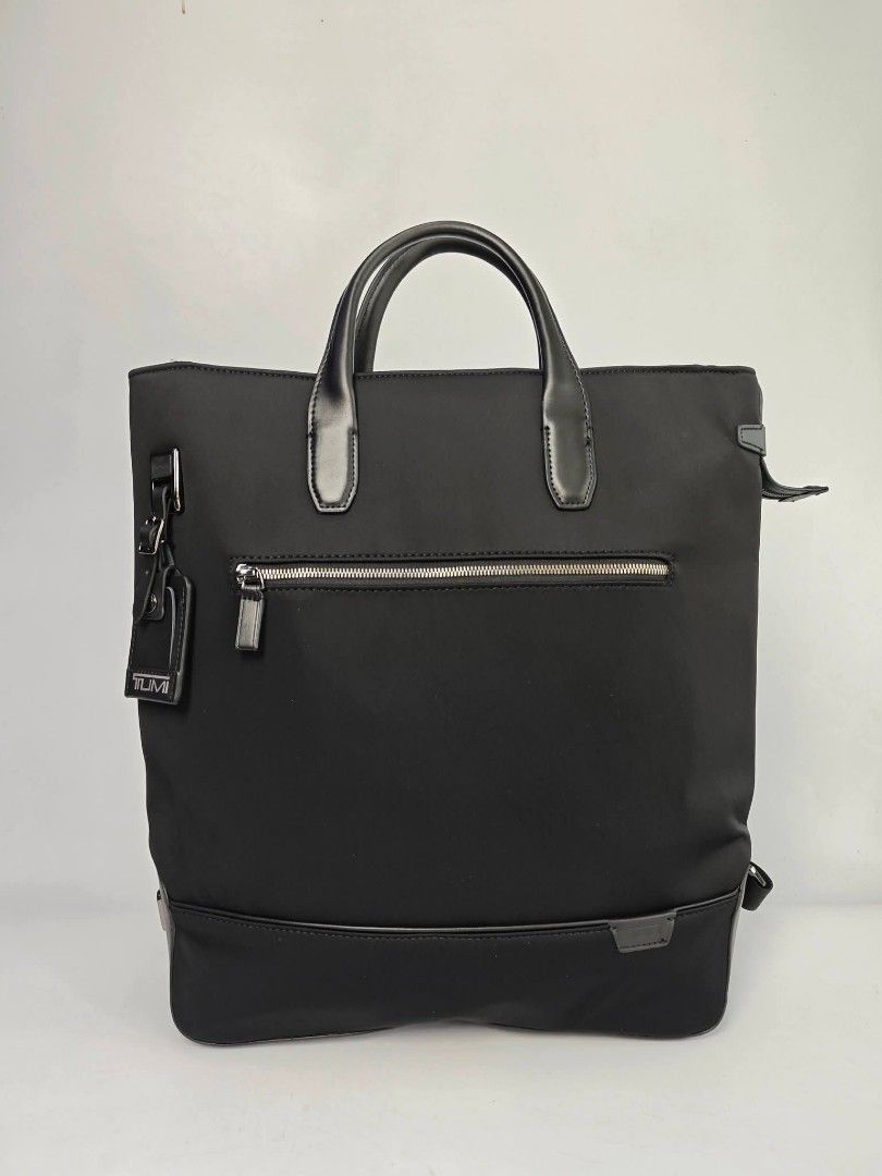 TUMI Harrison Parker Tote Backpack, a versatile 2-in-1 convertible bag (Category: Backpacks) located in Quezon City. Submitted by rnjcollections_eleganteph (Listing ID 1469971374, Image 3). Description: .