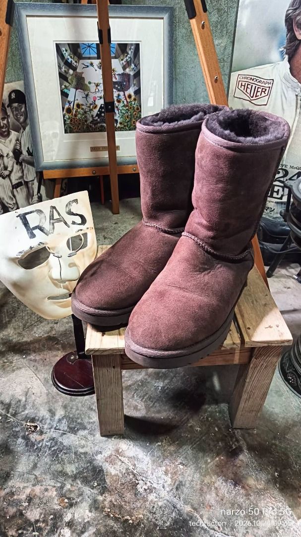 UGG Classic Short Boots Chocolate Brown (Category: Boots) located in Santo Tomas. Submitted by pickers_corner (Listing ID 1469997254, Image 2). Description: UGG Australia classic Winter boots size 10mens excellent condition minimal heel drag - Authentic UGG classic short boots in chocolate brown suede - Ultra-warm and cozy genuine sheepskin lining - Thick rubber outsoles with plenty of tread left (soles cleaned) - Features iconic UGG logo patch o