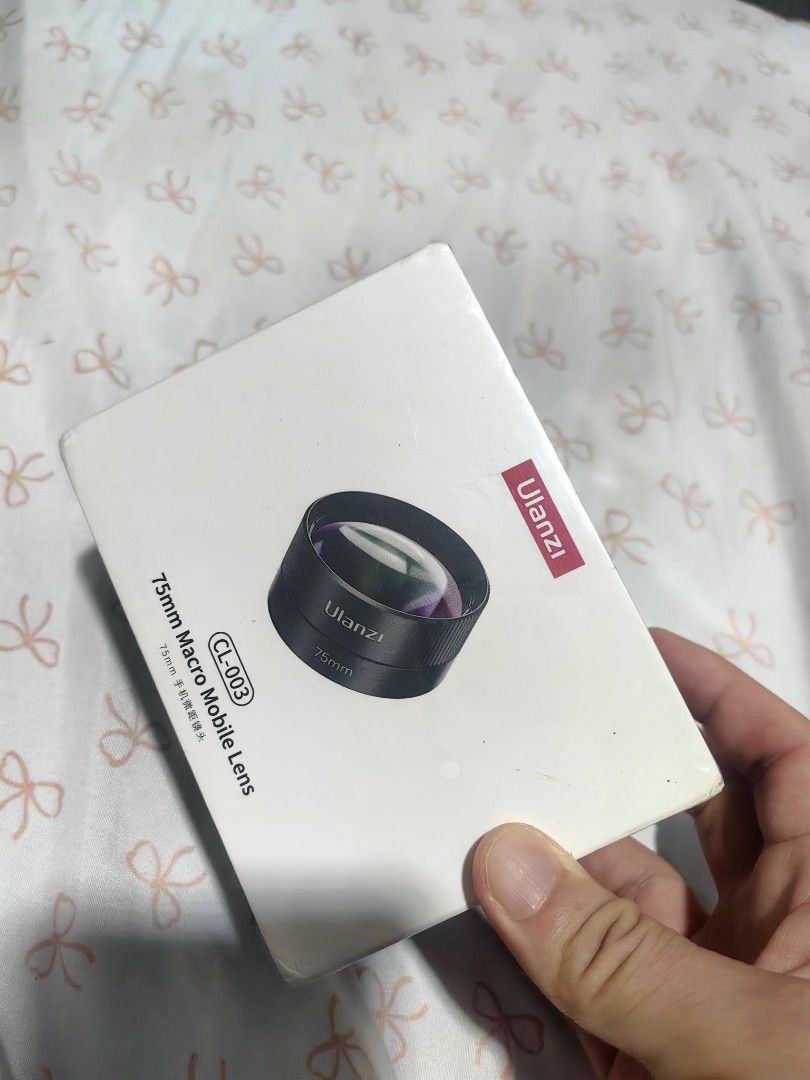 ulanzi macro mobile lens 75mm (Category: Lens & Kits) located in Cavite. Submitted by jjcollectiveshop (Listing ID 1469977255, Image 1). Description: 1500 lang sealed pa yan.