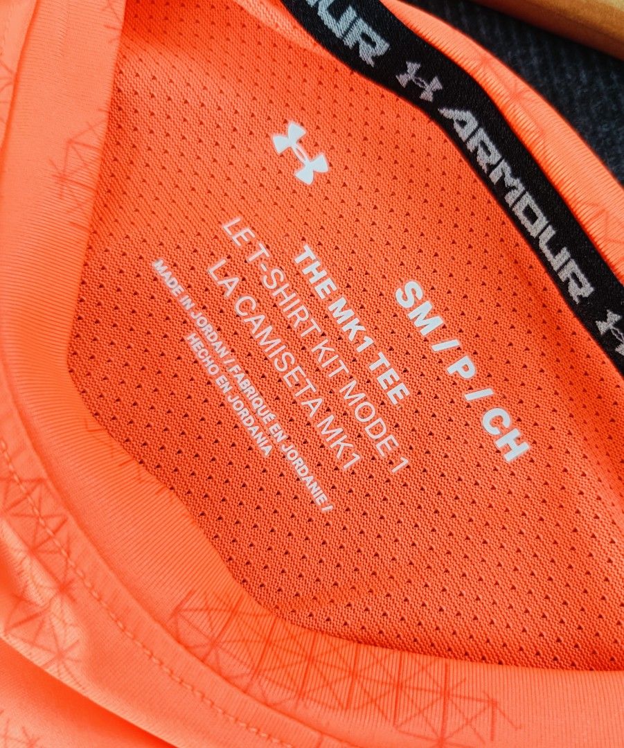 Under Armour Shirt (Authentic) (Category: Activewear) located in Cebu City. Submitted by renzecamingay (Listing ID 1469956045, Image 3). Description: Under Armour Good as New Medium fit Width 19 Length 29 850 Plus ship Only Thank you and GOD bless ☺️.