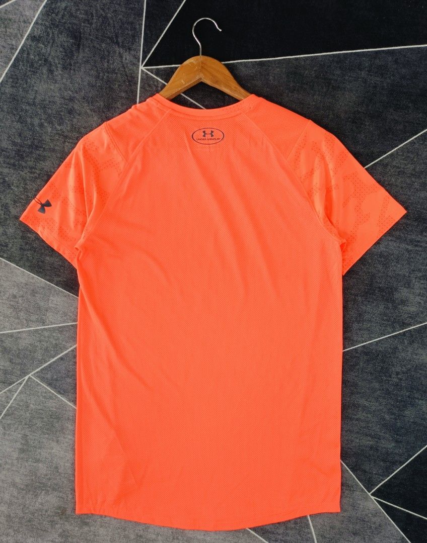 Under Armour Shirt (Authentic) (Category: Activewear) located in Cebu City. Submitted by renzecamingay (Listing ID 1469956045, Image 2). Description: Under Armour Good as New Medium fit Width 19 Length 29 850 Plus ship Only Thank you and GOD bless ☺️.