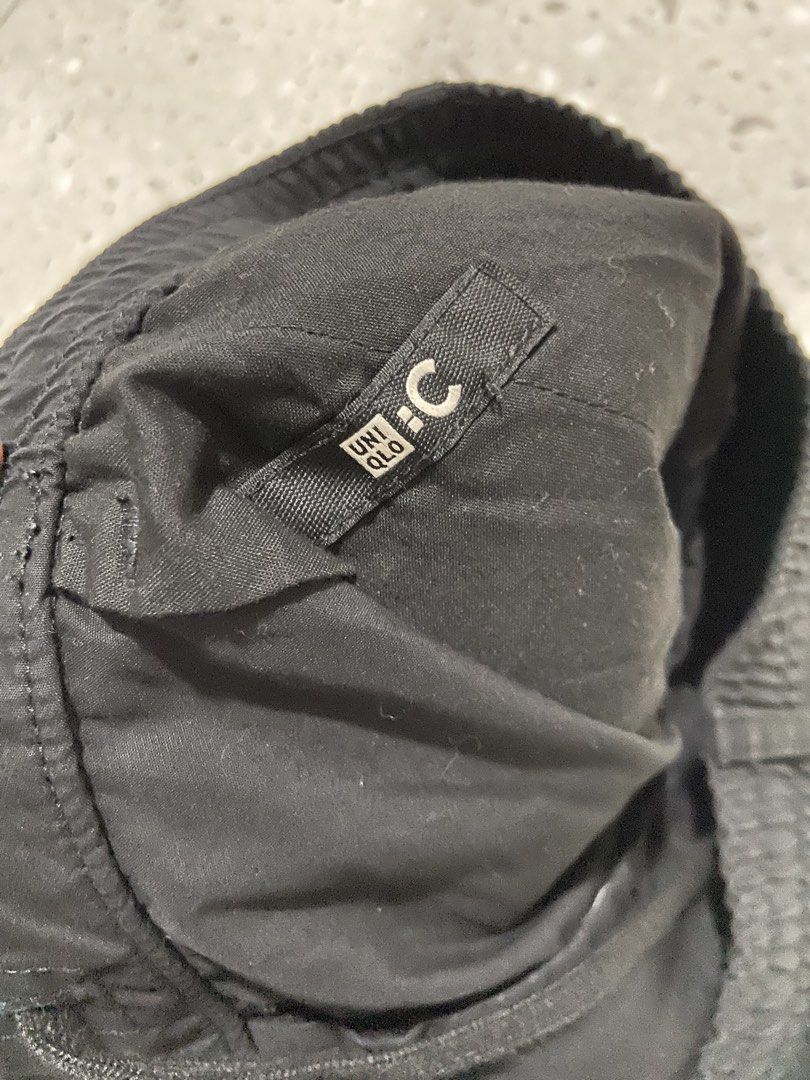 Uniqlo : C Black Cargo Pants Size M (Category: Trousers) located in Calumpit. Submitted by Ketchi (Listing ID 1470063893, Image 2). Description: - Brand/Model: Uniqlo: C Black Cargo Pants - Size: M (Fits waist 76 to 84 cm) - Material: 100% Cotton for all-day comfort - Fit: Relaxed fit through the legs - Pockets: Multiple utility pockets with secure button and flap closures - Style: Classic utilitarian design, easy to pair with tees and hoodies.