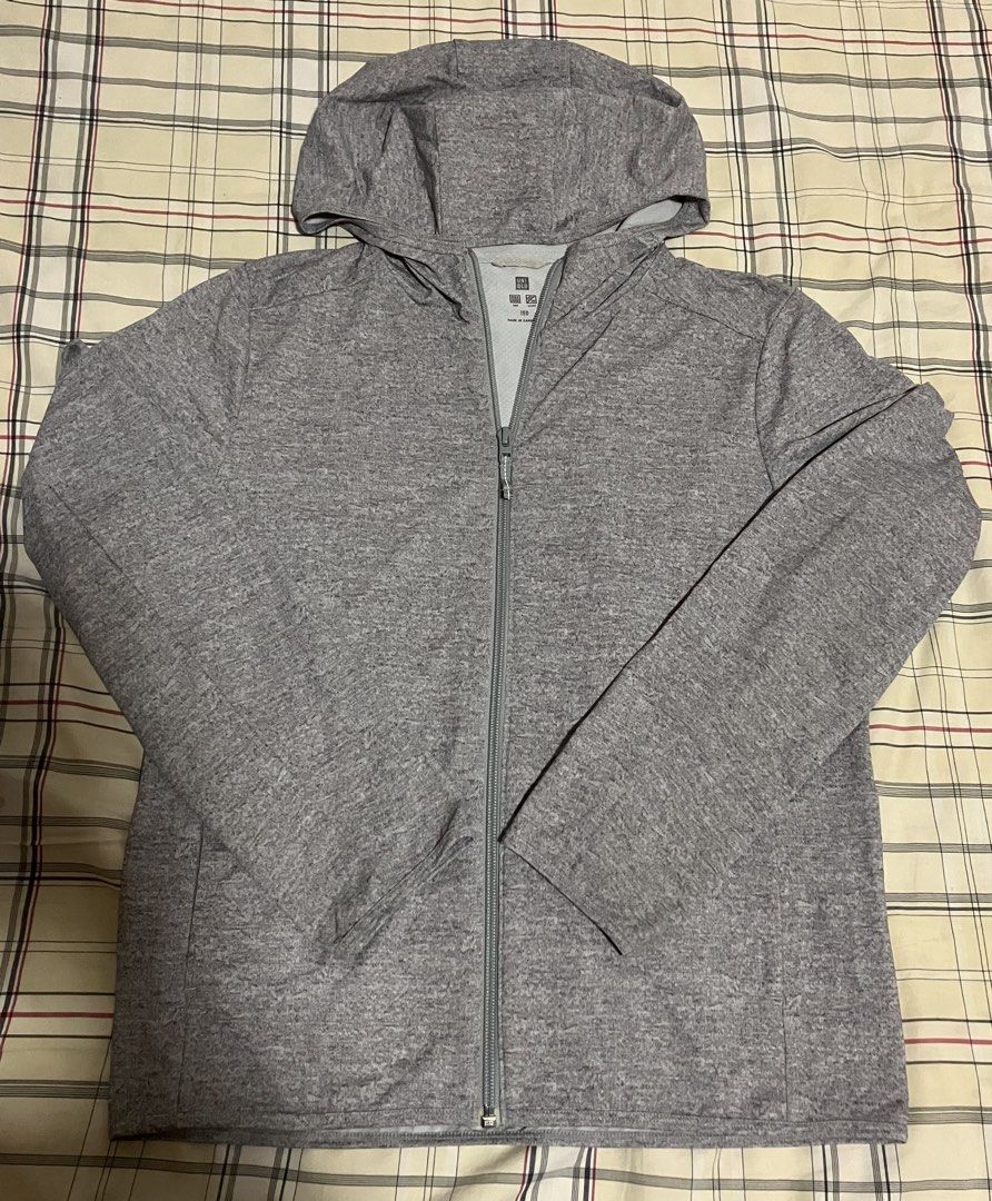 Uniqlo Airism Jacket Xs (Category: Babies & Kids Fashion) located in Angeles City. Submitted by rsf2121 (Listing ID 1470072268, Image 1). Description: Never been used kust kept lang po.