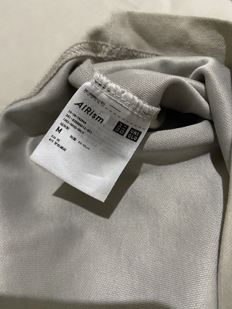 Uniqlo airism shirt (Category: Tshirts & Polo Shirts ) located in Tabaco. Submitted by centthrif55361 (Listing ID 1470035763, Image 3). Description: Uniqlo airism Medium W:20 L:25.4 Very good condition Color rate 9.5/10 Need wash .
