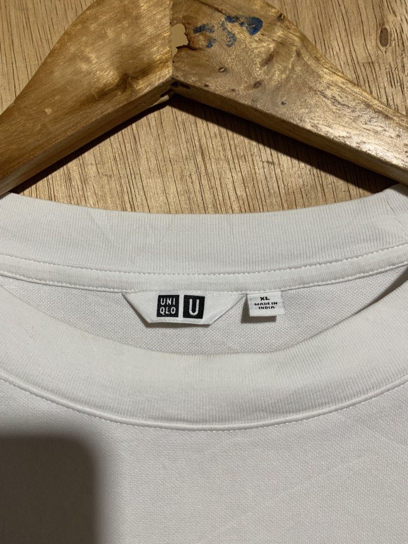 Uniqlo Airism XL (Category: Tshirts & Polo Shirts ) located in Cebu City. Submitted by handpickedxthrift (Listing ID 1469948717, Image 2). Description: No issue Color rate 10/10.