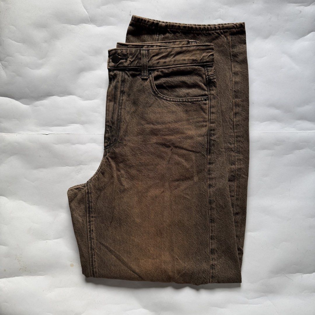 Uniqlo Barrel Leg Jeans (GU) (Category: Jeans) located in Manila. Submitted by erychooseyou (Listing ID 1470061313, Image 1). Description: For sale‼️ GU by Uniqlo Barrel Leg Jeans 🤍 Size Large fits to 29-30 - Mudwashed No issues and In as new condition Mine: 1290 🤝🏼 (Solid Piece) Mall price: 1990‼️ 𝟭𝘀𝘁 𝘁𝗼 𝗽𝗮𝘆 𝗴𝗲𝘁𝘀 𝘁𝗵𝗲 𝗶𝘁𝗲𝗺 𝗣𝗮𝘆𝗺𝗲𝗻𝘁 Method: Gcash 𝗦𝗵𝗶𝗽𝗽𝗶𝗻𝗴: J&T Express | Lalamove 𝗟𝗼𝗰𝗮𝘁𝗶𝗼𝗻: North Caloocan,