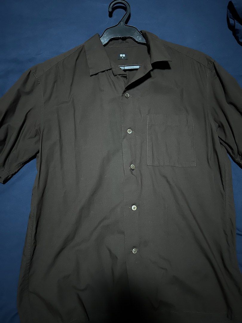 Uniqlo Dark Brown Cuban Polo (Category: Tshirts & Polo Shirts ) located in Quezon City. Submitted by flacko.mnl (Listing ID 1470079485, Image 1). Description: Barely used Gogoexpress +85 within MNL.