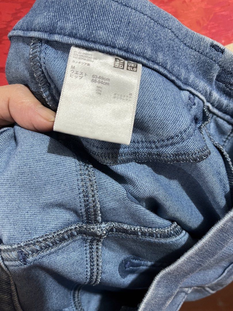 Uniqlo Light Blue Denim Jeans Size M (Category: Jeans) located in Marikina City. Submitted by sakura_07 (Listing ID 1469971564, Image 2). Description: - Brand: Uniqlo - Color: Classic light blue wash - Size: M (Fits waist: 63-69 cm, Hips: 88-94 cm) - Material: Stretch fabric, extremely comfortable for everyday wear - Design: Easy pull-on style with a structured waistband - Condition: Clean, with interior tags still intact.